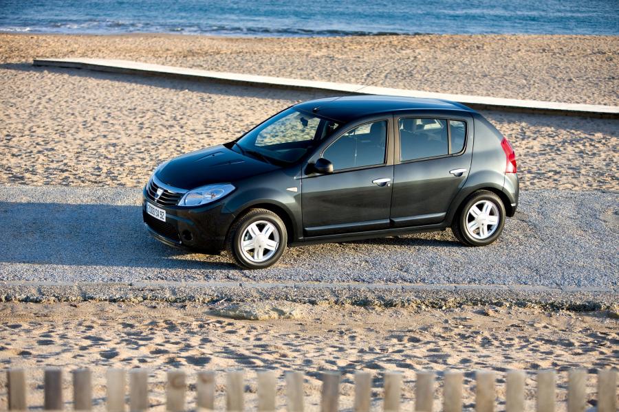  Dacia Sandero 2009 года  (фото 10 из 17)